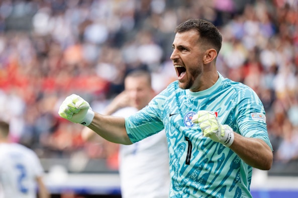 Rutinerade målvakten Martin Dúbravka var matchens lirare i 1-0 vinsten mot Belgien
