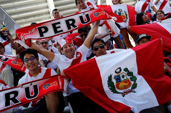 Peru fans