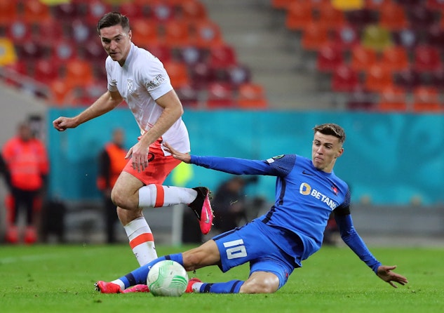 Octavian Popescu, ung och lovande ytter som kan spela centralt.