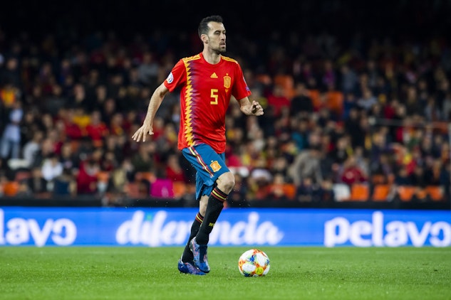 Busquets mittfaltare Spanien VM 2022 grupp e