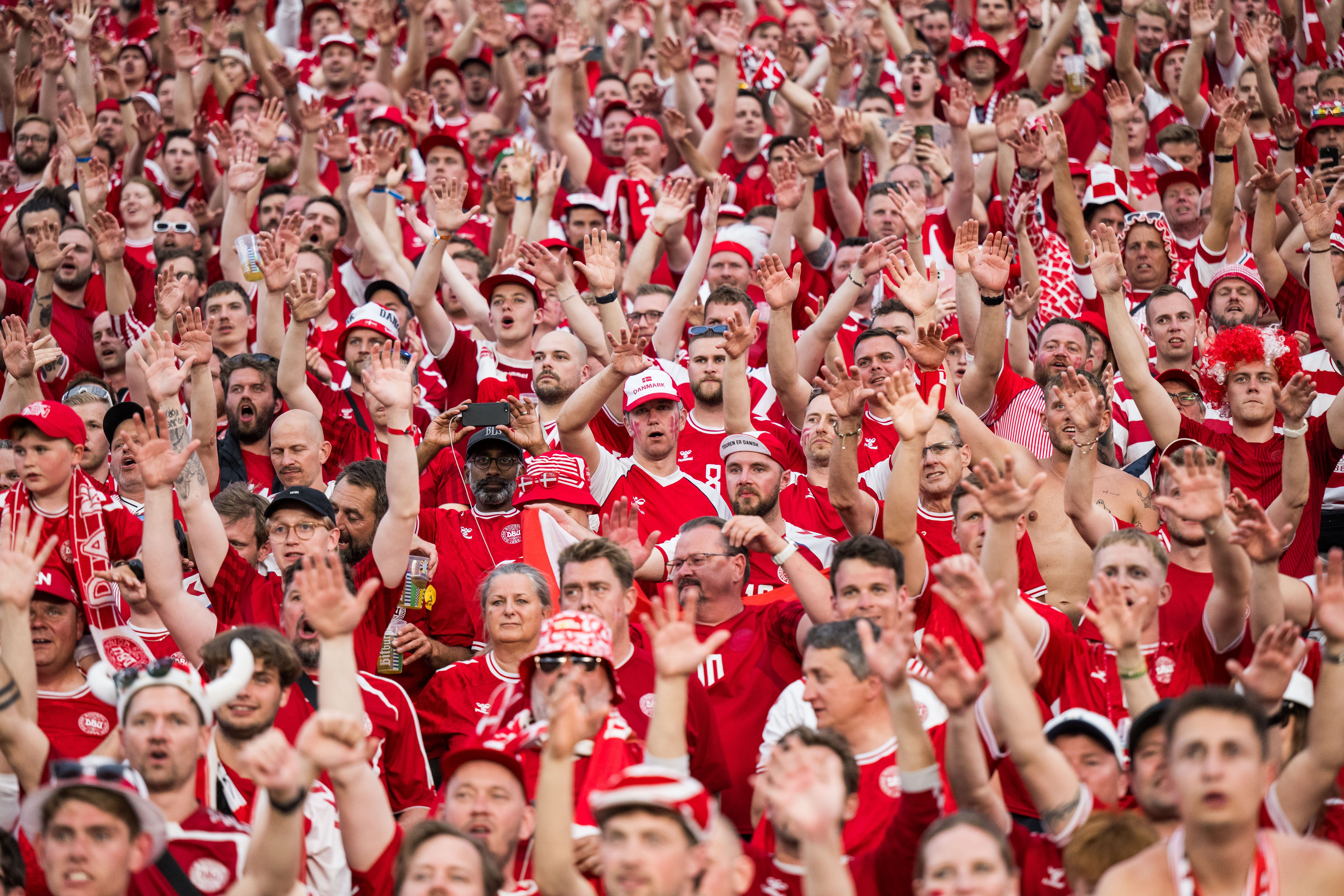 Danmark fans pa plats EM 2024