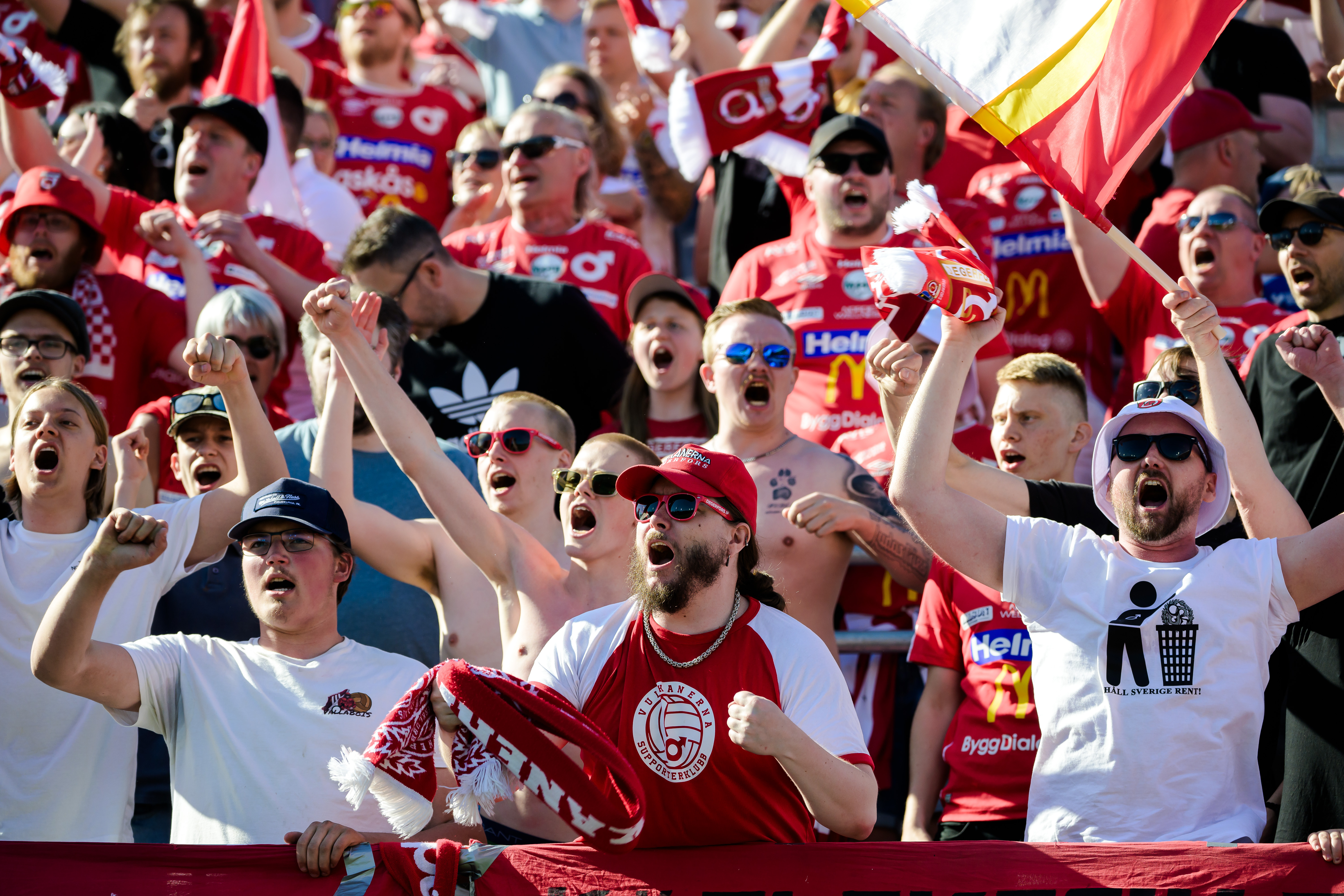 Degerfors fans jublar