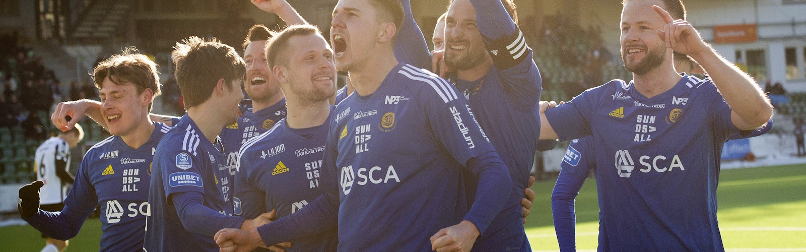 GIF Sundsvall firar seger Superettan