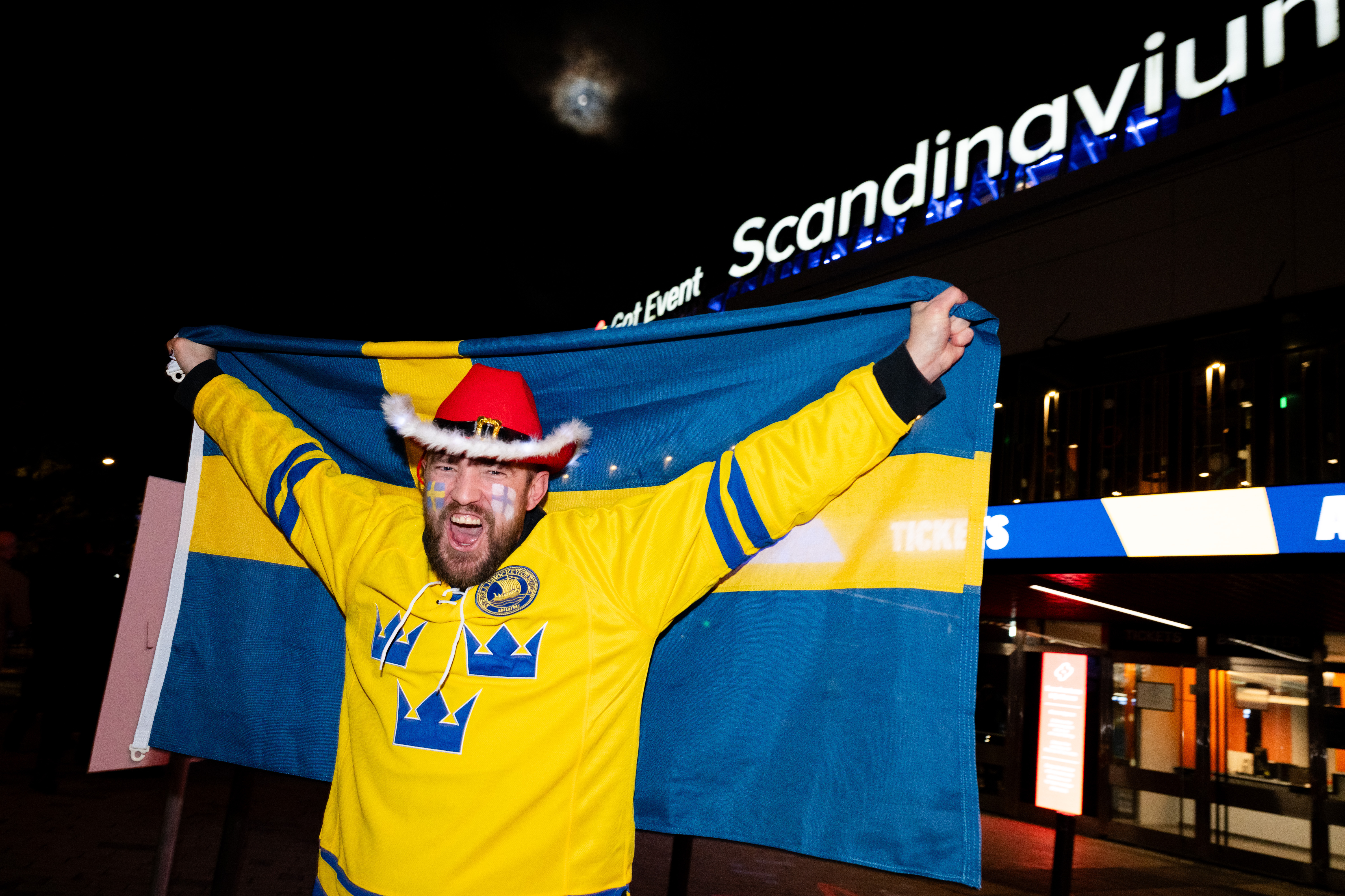 Glada minar bland svenska fans