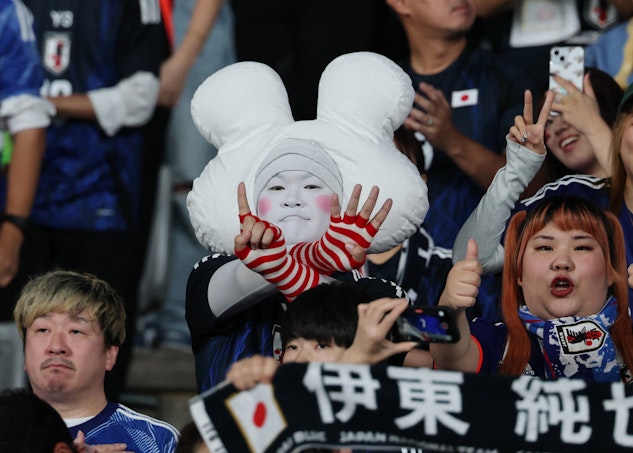 Japan fans 2