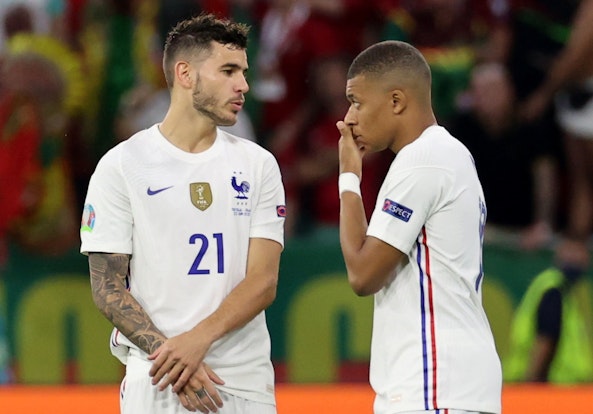 Lucas Hernandez och Kylian Mbappe Frankrike