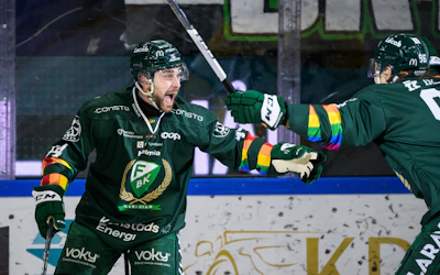 Maljubel i Karlstad for Farjestads BK