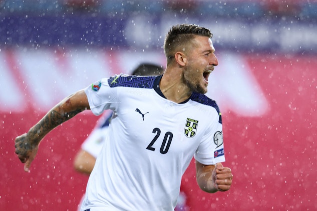 Milenkovic Savic Serbien mittfaltare VM 2022 grupp G