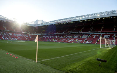 Old Trafford Hornflagga