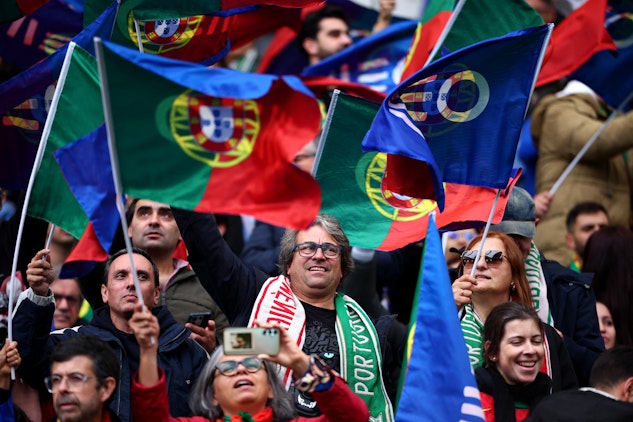 Portugal fans 2