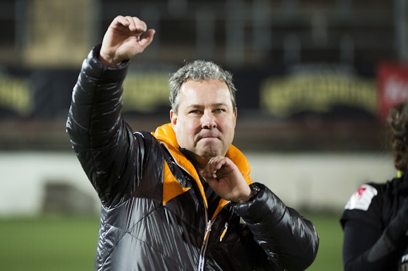 Stefan Rehn jublar efter vinst i fotbollsmatchen i Damallsvenskan mellan Kopparbergs Goteborg FC och Djurgarden den 5 november 2017 i Goteborg