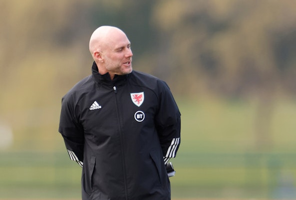 Infor wales schweiz robert page